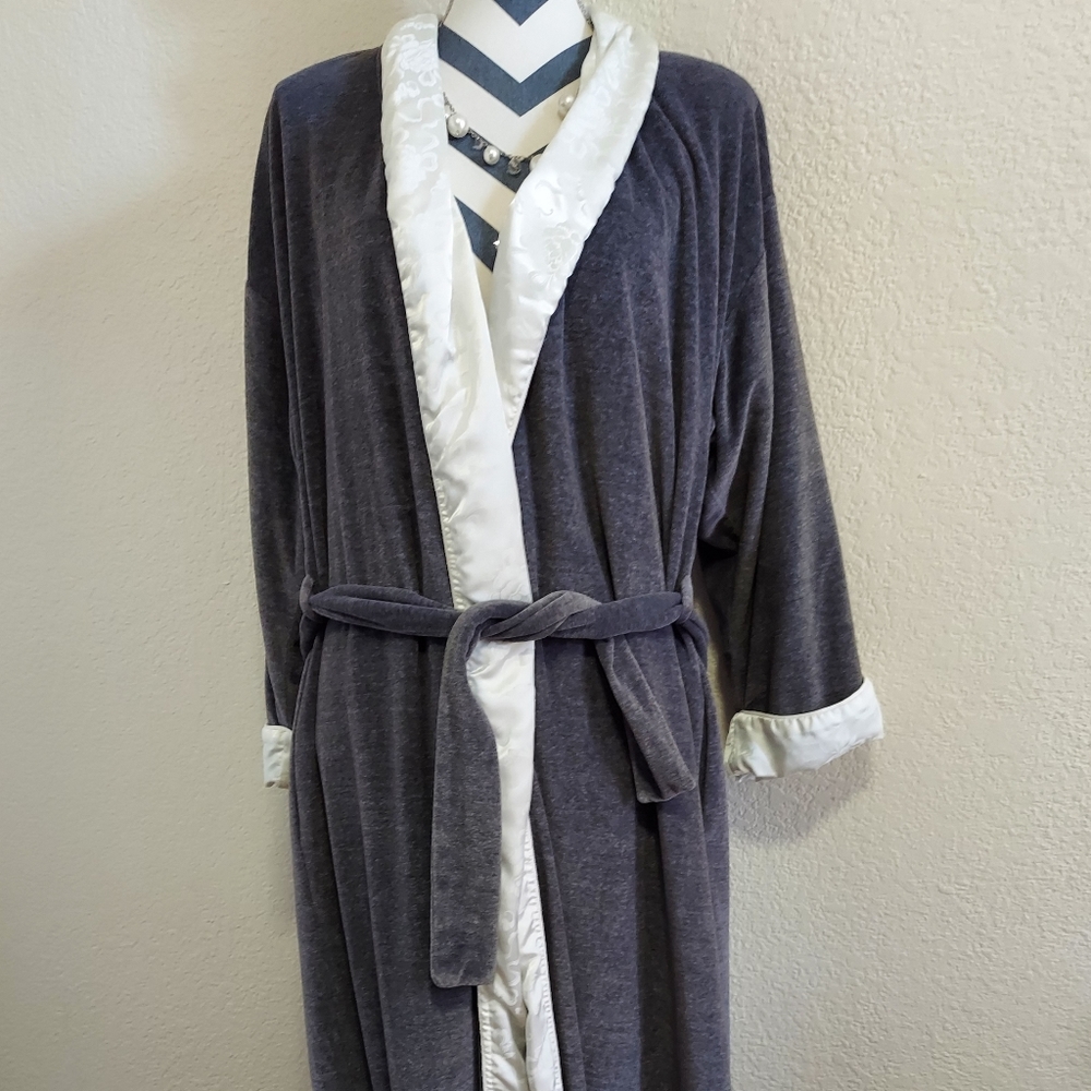 Christian Dior Medium Loungewear Robe